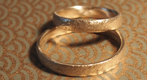 独特のテクスチャの結婚指輪 マリッジリング の制作 和歌山のフルオーダーでジュエリーを創るなら結婚指輪にも最適な With